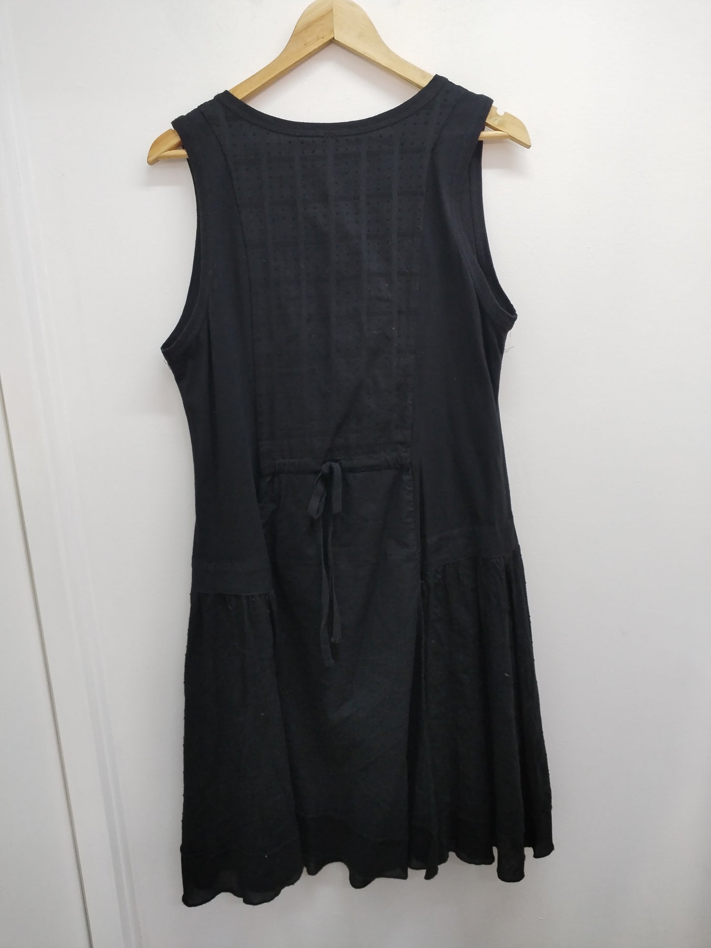 Robe sans manches noire Taille L