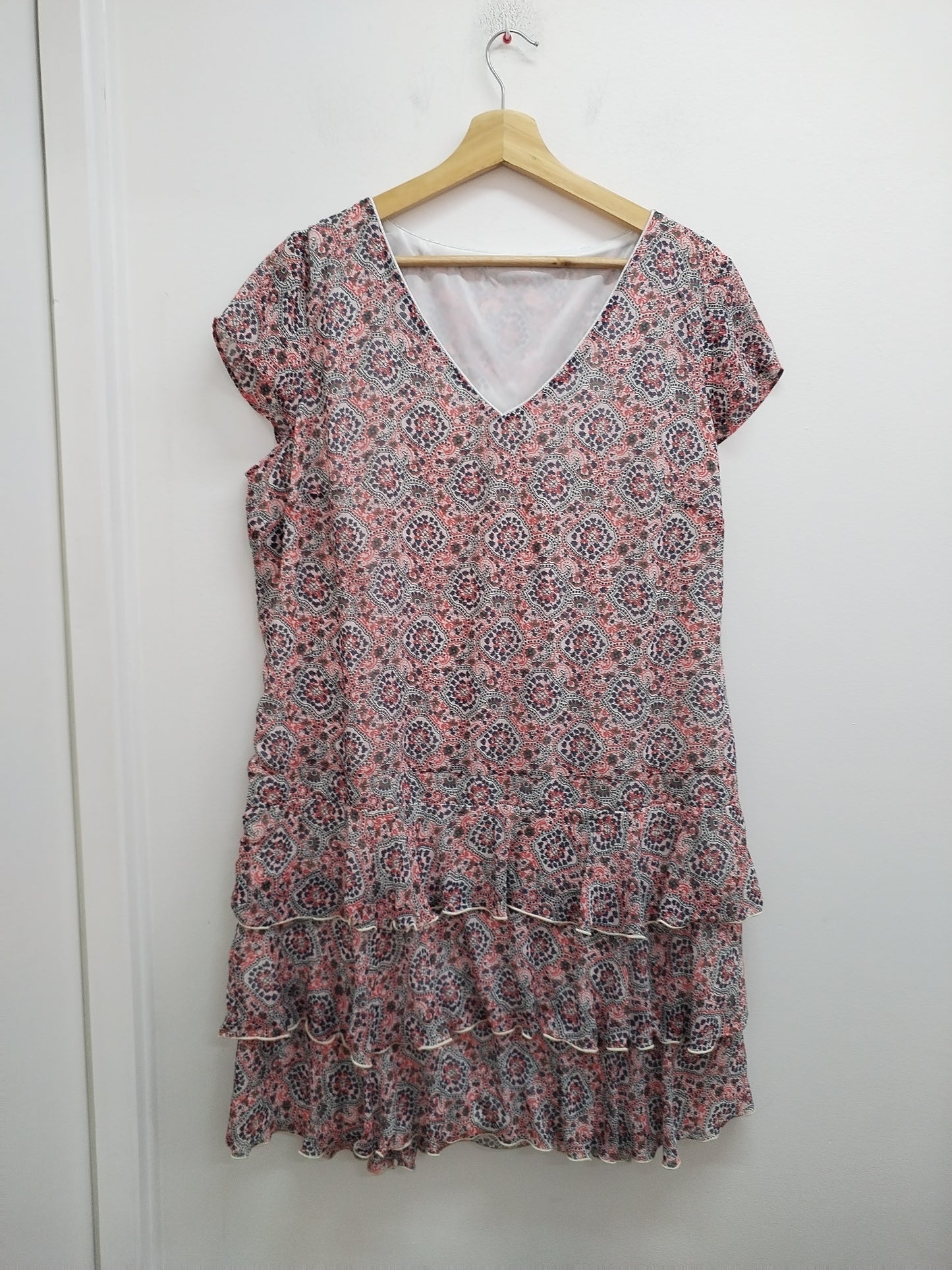 Robe manches courtes fleurie Taille XL