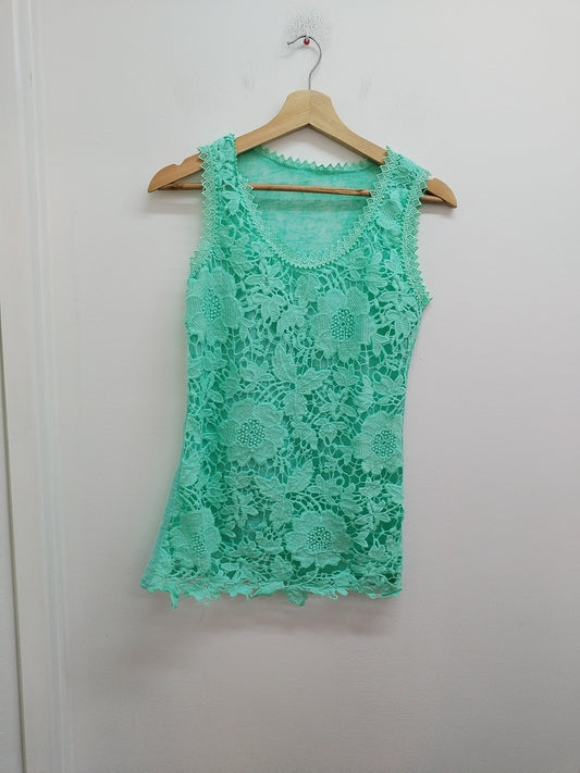 Débardeur vert pastel avec dentelle Taille S