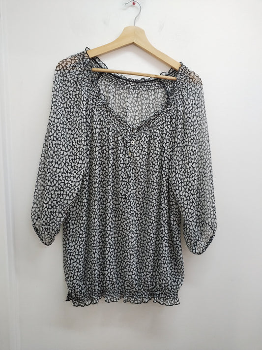Tunique en voile manches 3/4 noire et blanche à motifs Taille XL