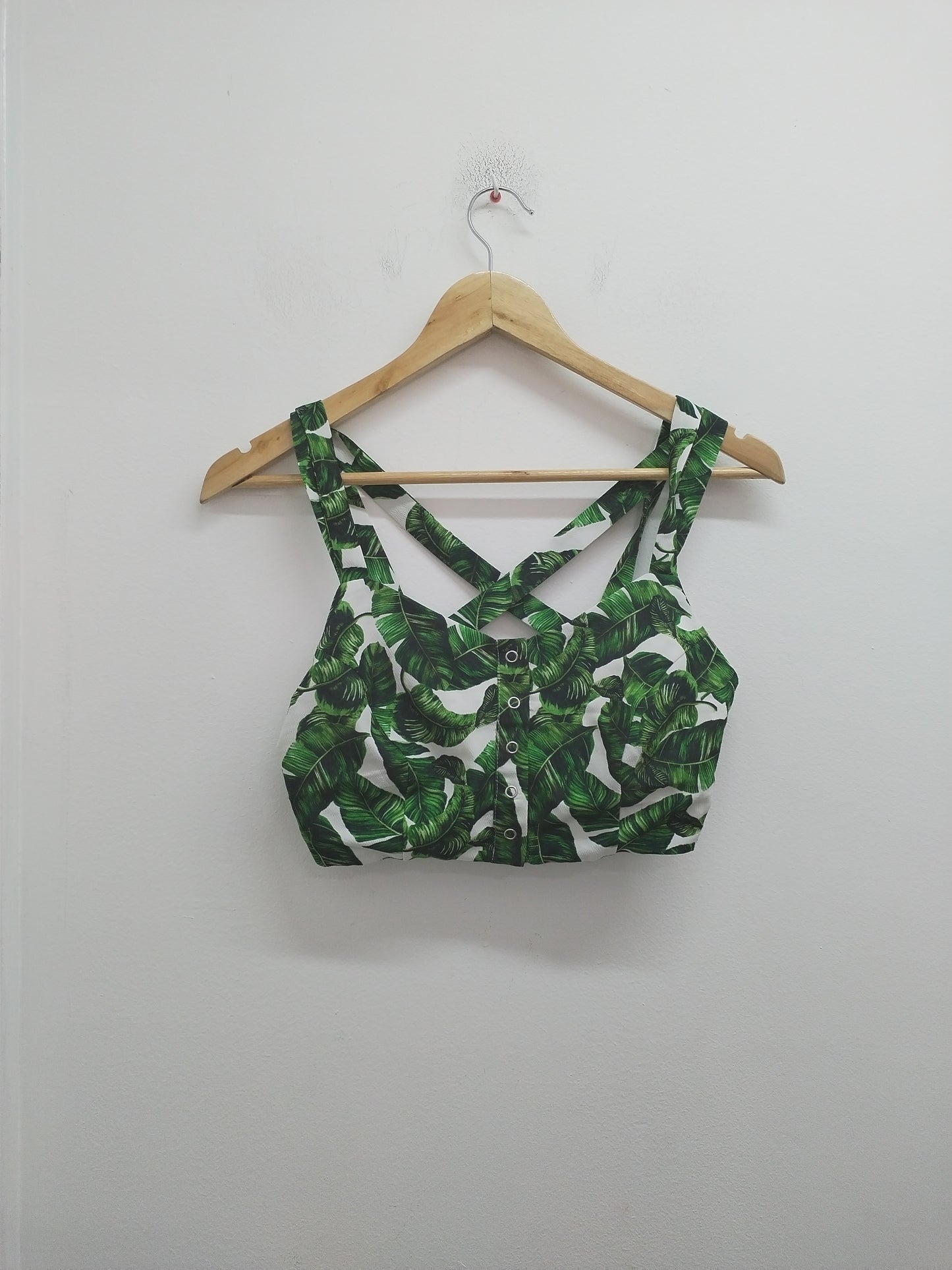 Crop top Pimkie blanc avec motifs feuilles Taille S