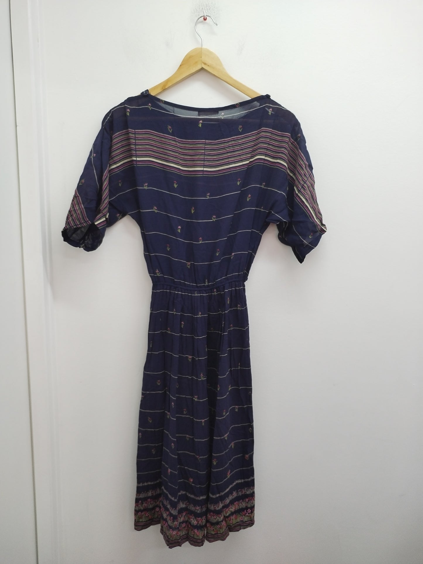 Robe manches courtes en voile marine fleurie et rayée Taille M