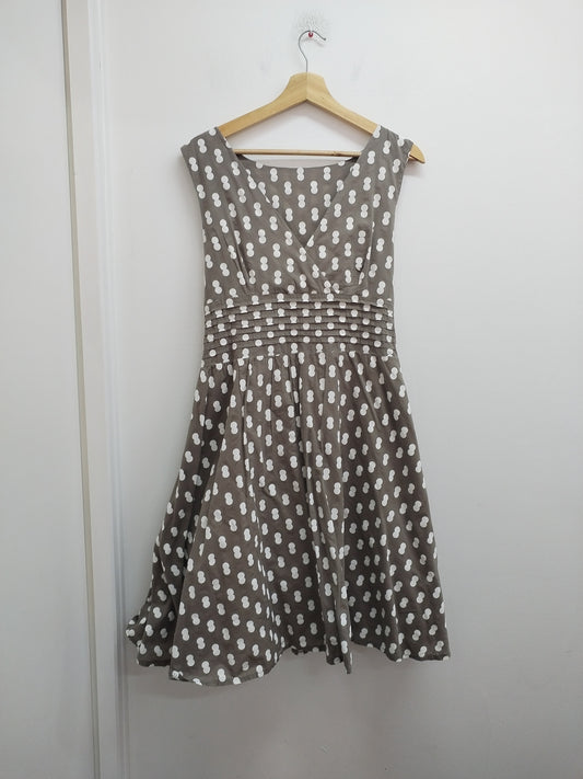 Robe sans manches marron à pois Taille M