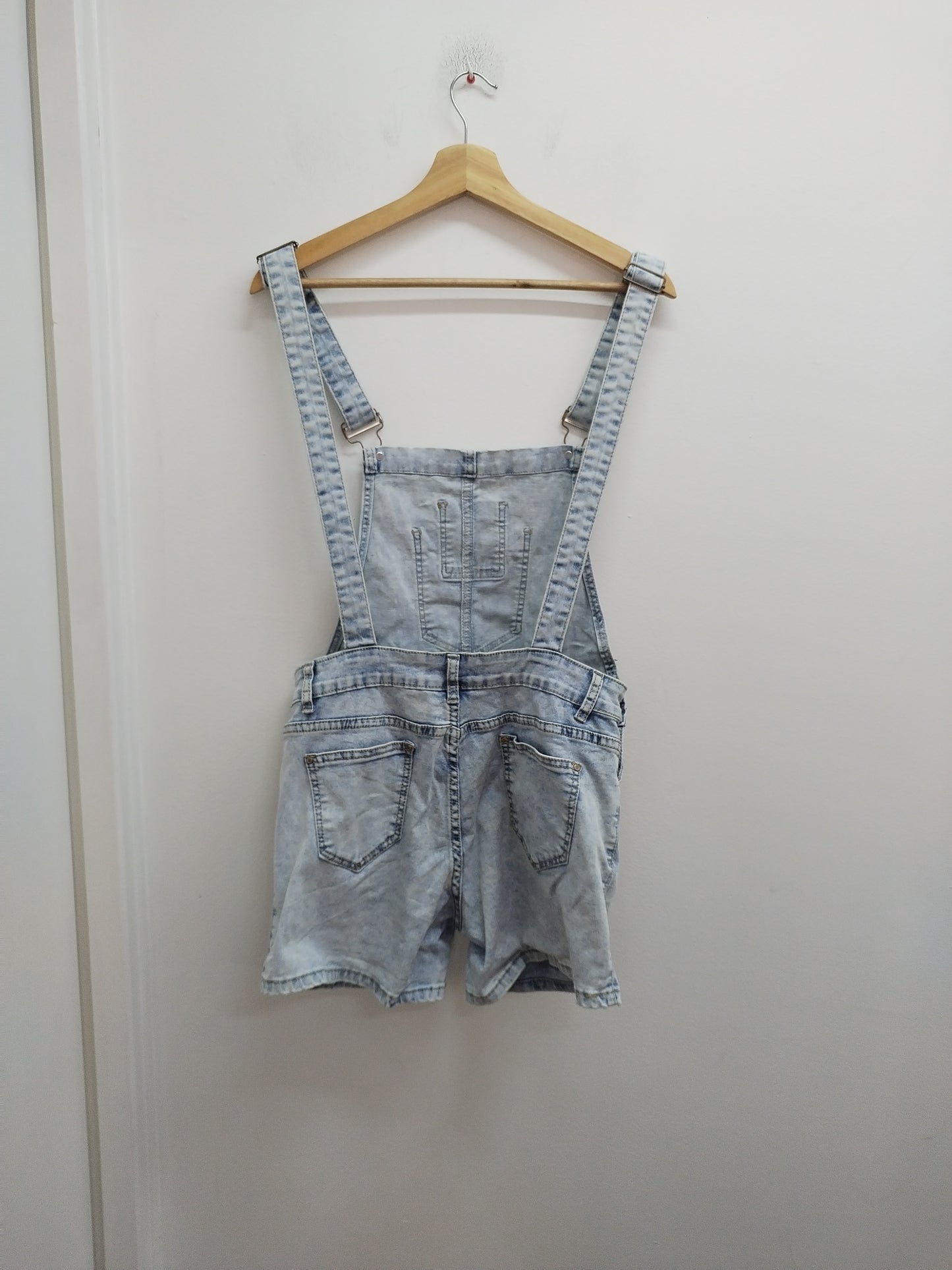 Combi-short en jeans à bretelles Miss RJ bleu clair Taille 36