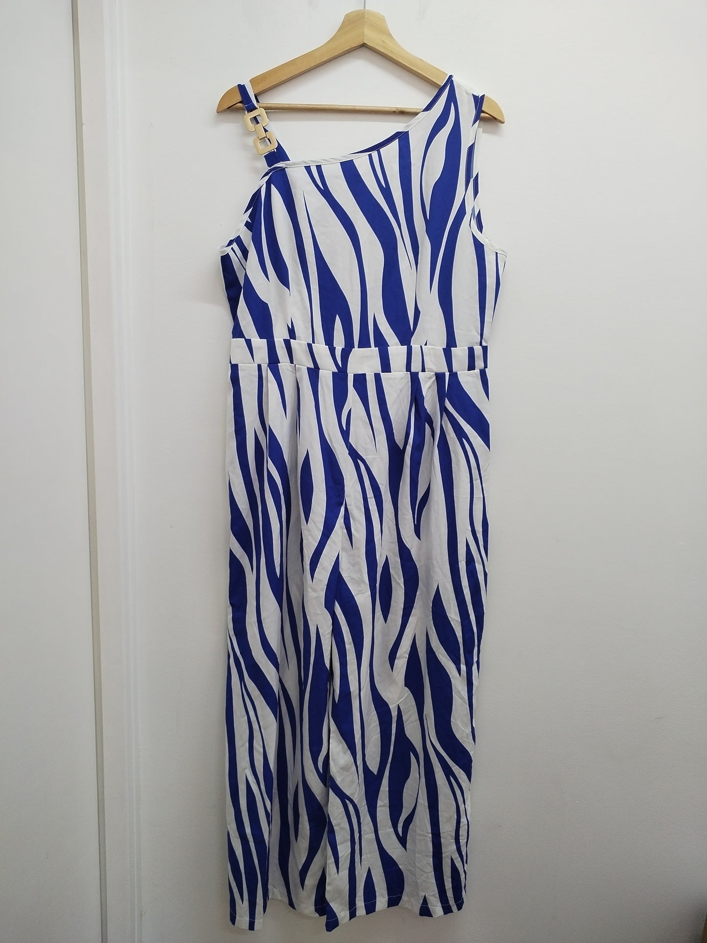 Combinaison Shein blanche et bleue Taille 40/42