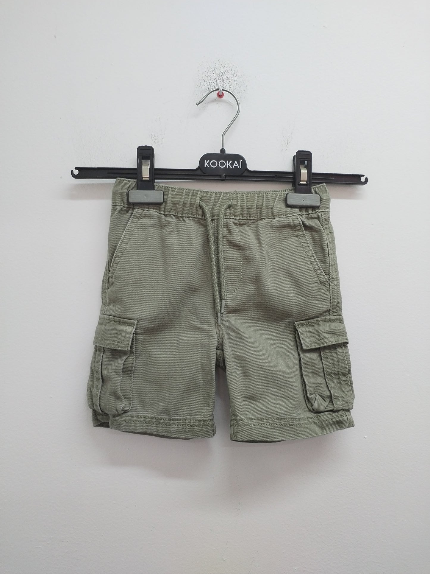 Short Kiabi kaki Taille 4 Ans