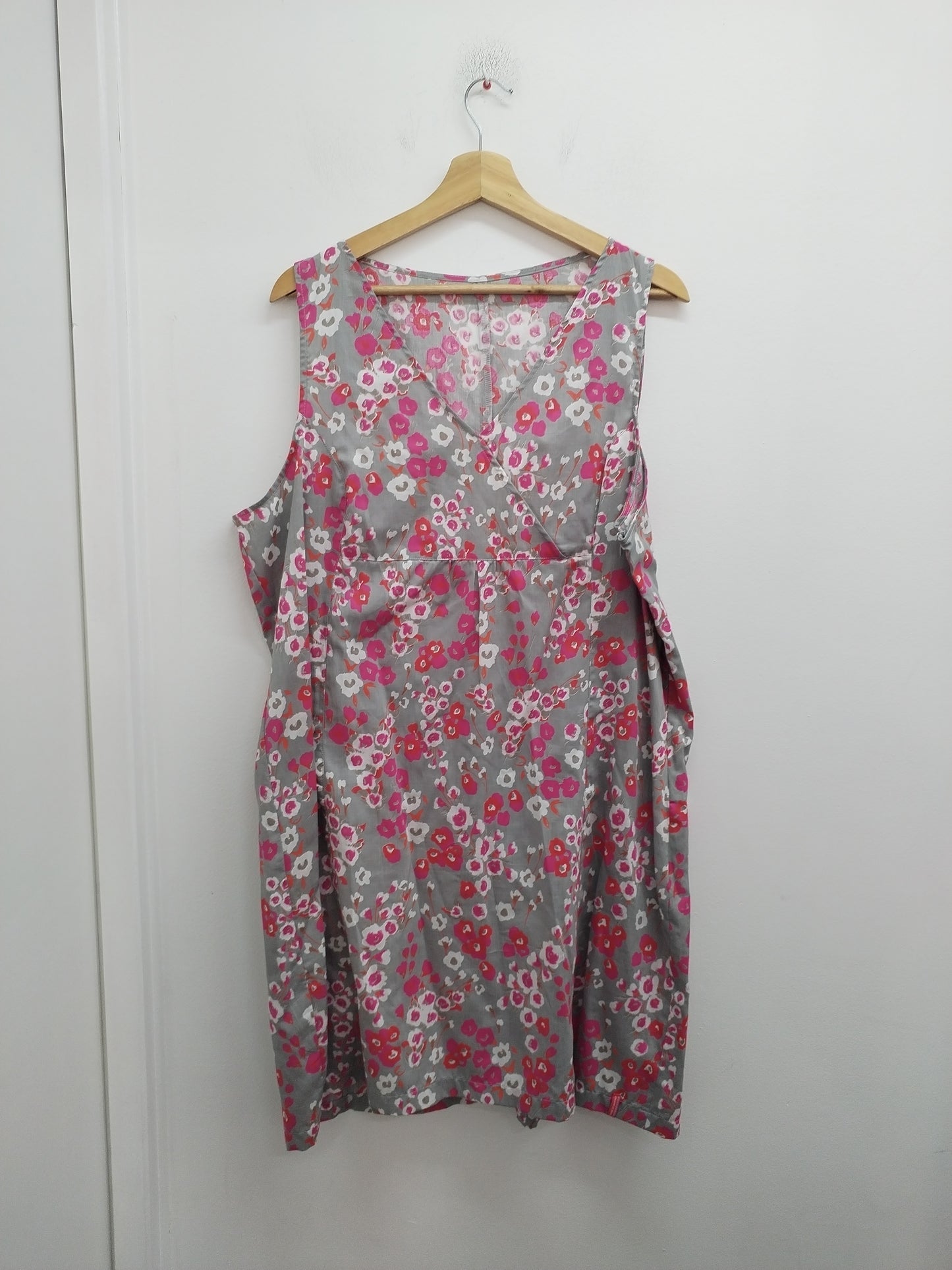 Robe sans manches Terre de Marins grise fleurie Taille XL