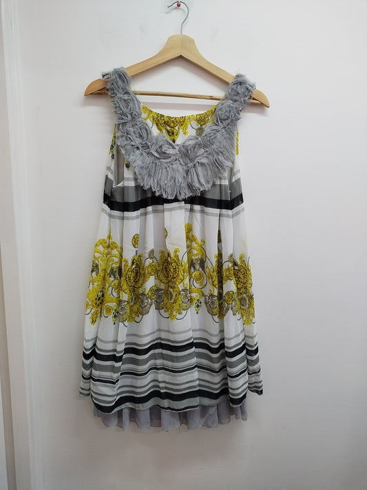 Robe sans manches grise, blanche et noire à motifs Taille M