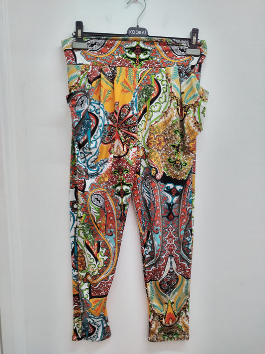 Pantalon fluide à motifs multicolores Taille 42