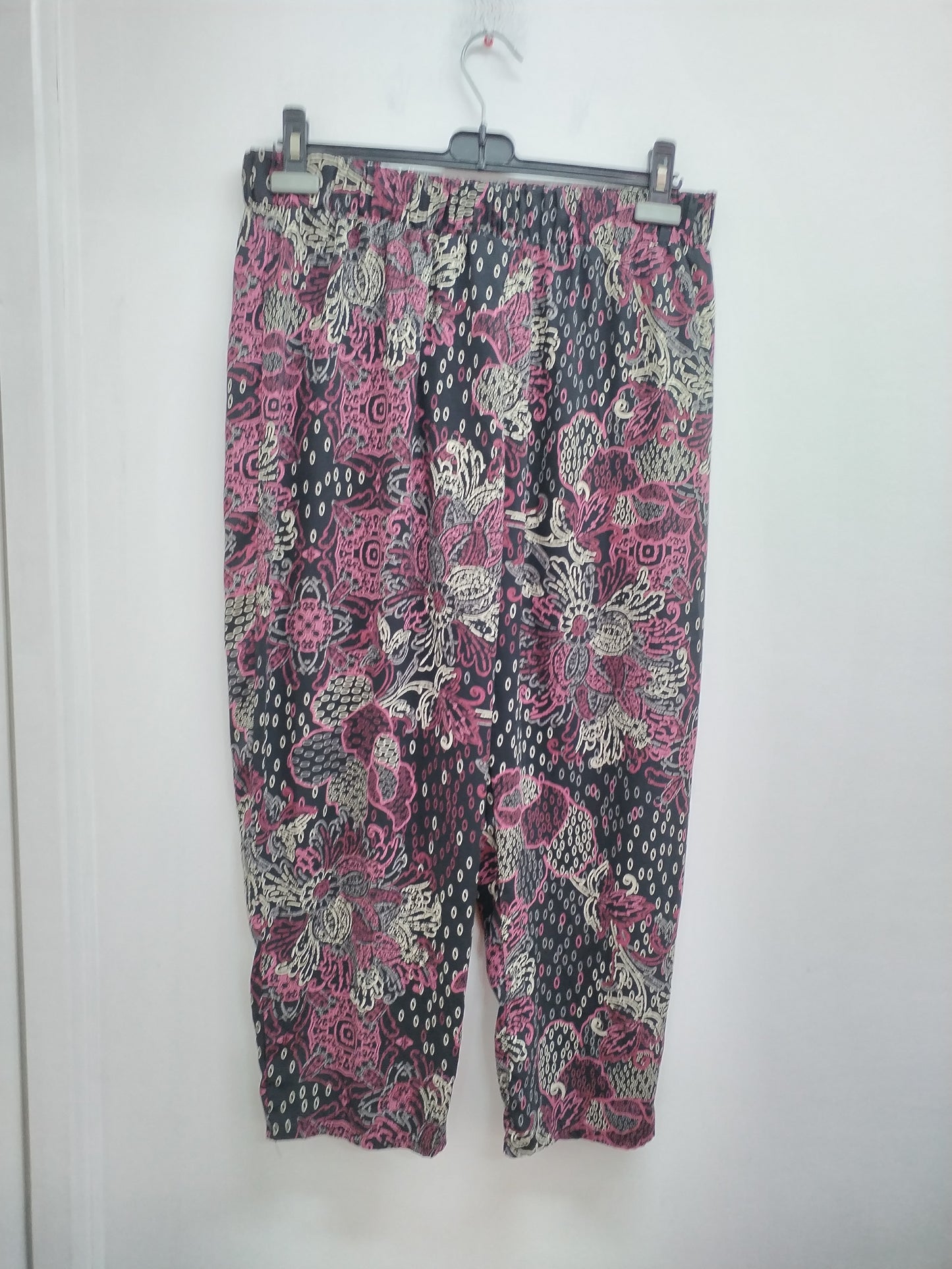 Pantalon fluide noir à motifs Taille 44