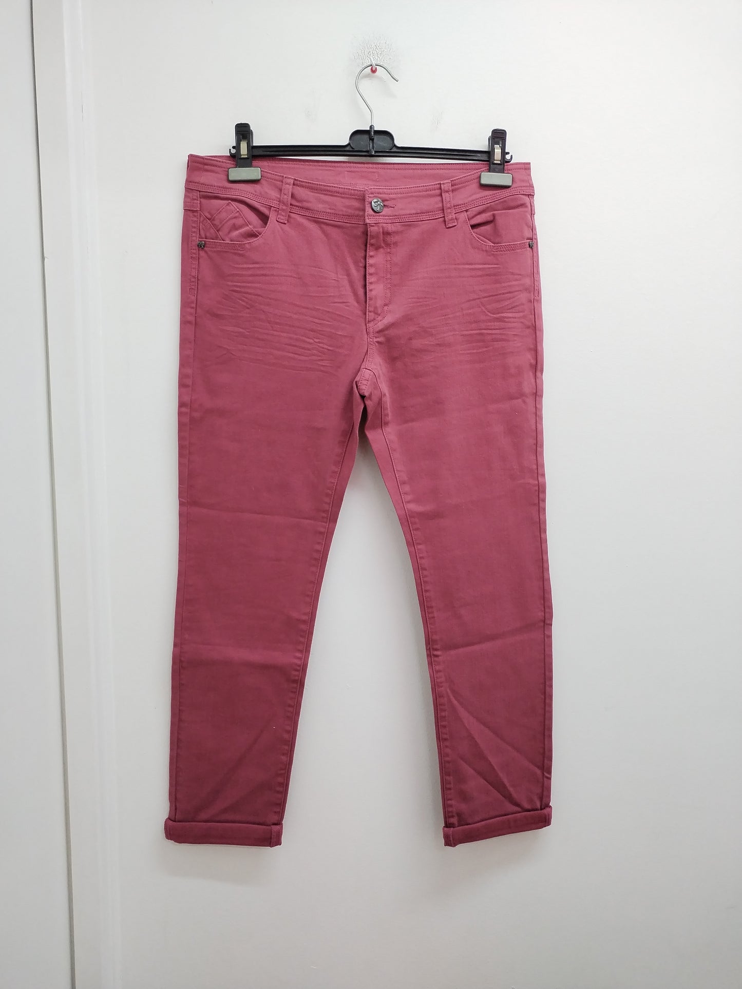 Jeans vieux rose foncé Taille 44