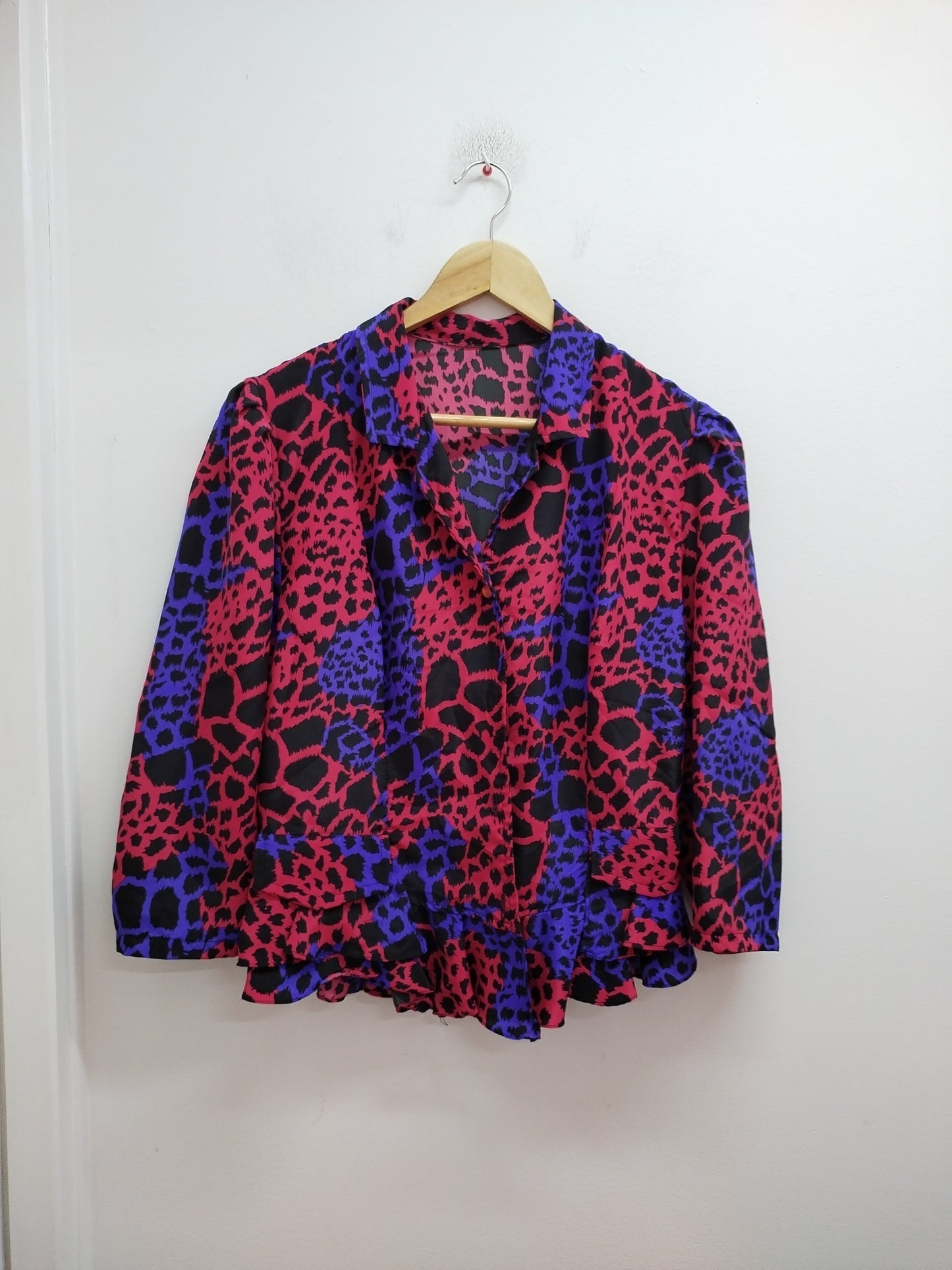 Chemise manches 3/4 noire, rouge et violet Taille M