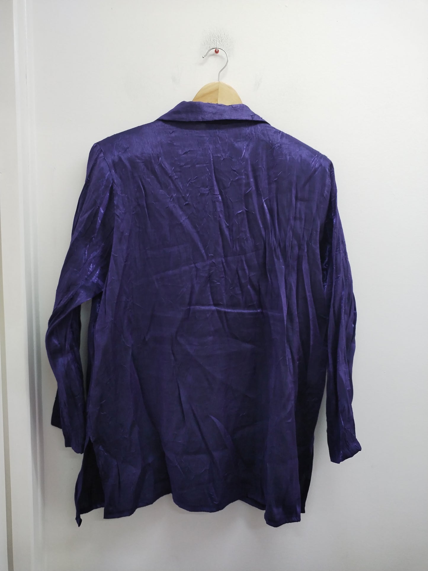 Chemise violette satinée effet froissé Taille XL