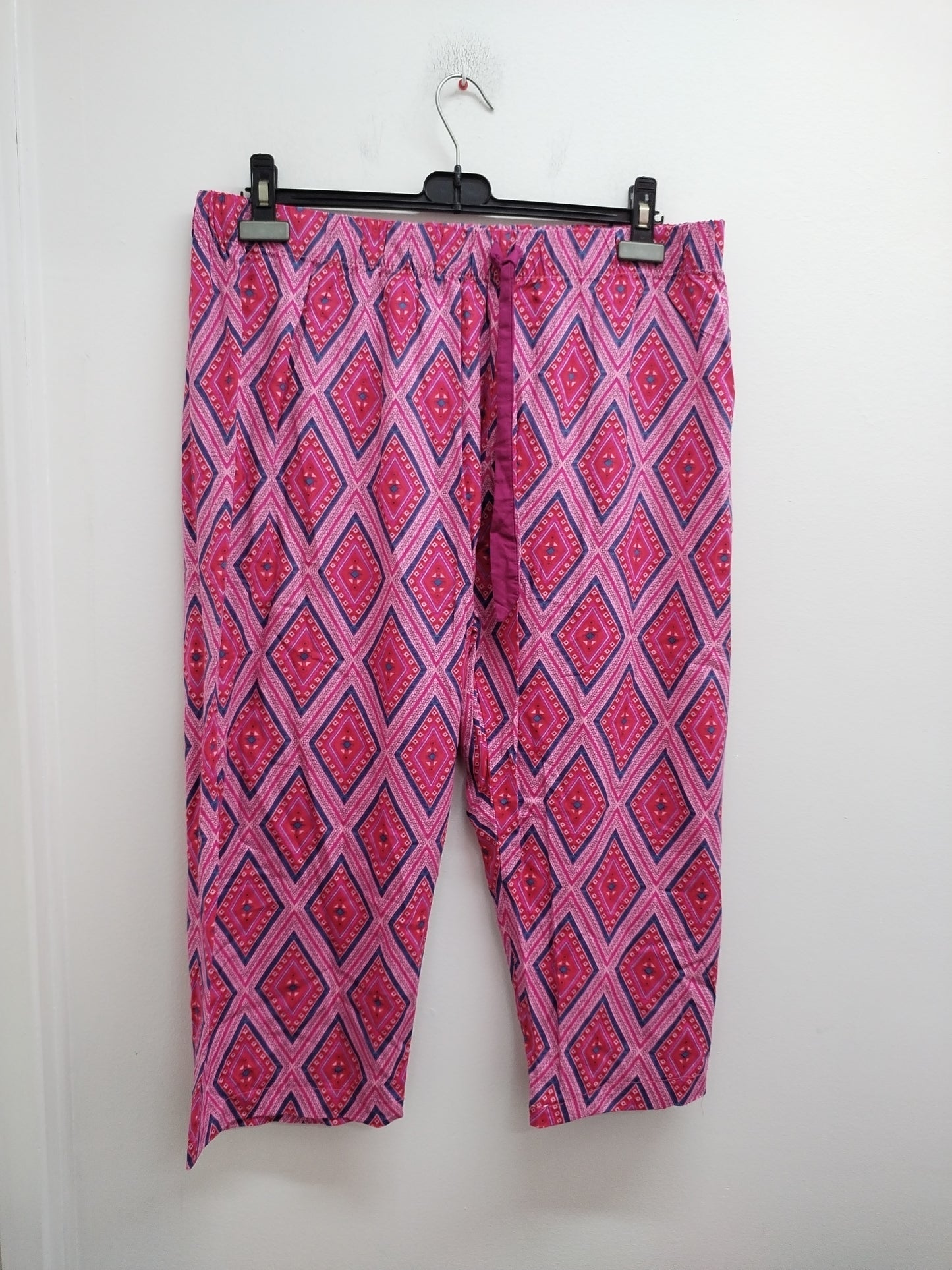 Pantacourt fluide rose à motifs Taille XL