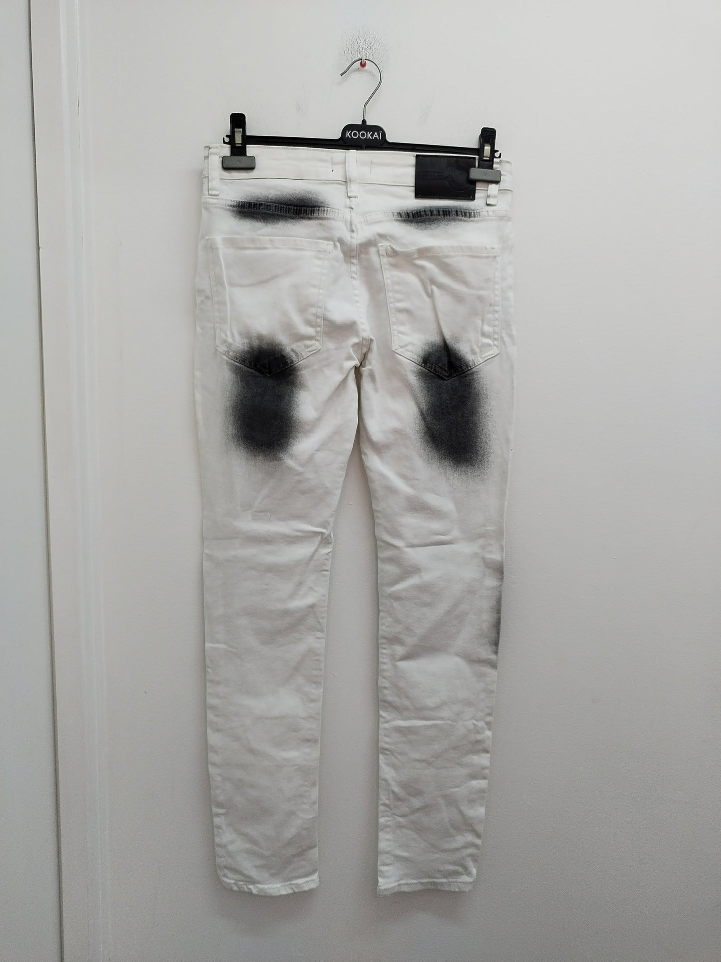 Jeans John H blanc et gris Taille 40