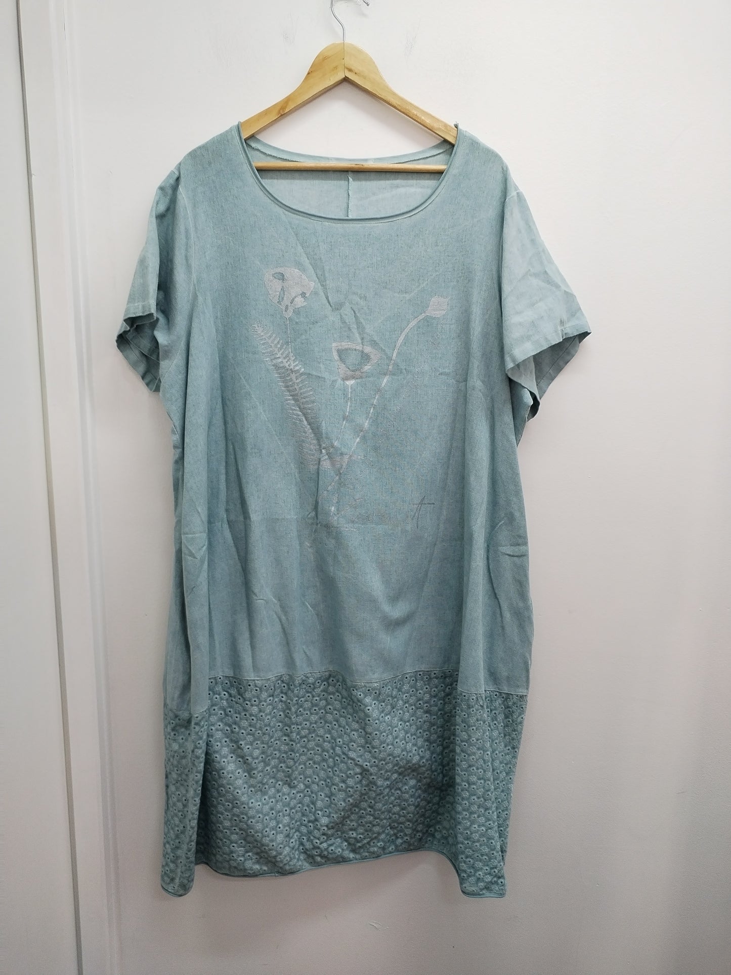Robe manches courtes bleue claire avec impression Taille 3XL