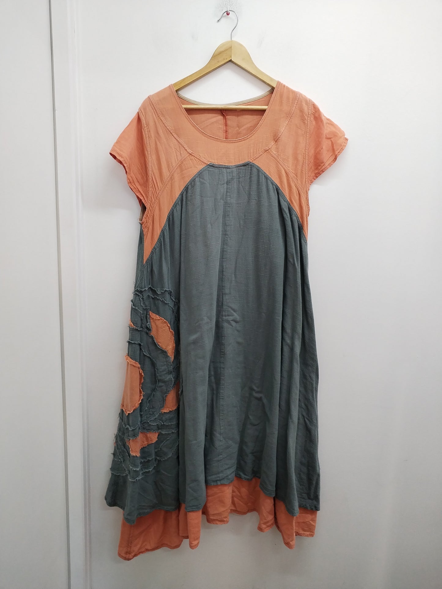 Robe longue manches courtes corail et grise Taille 2XL