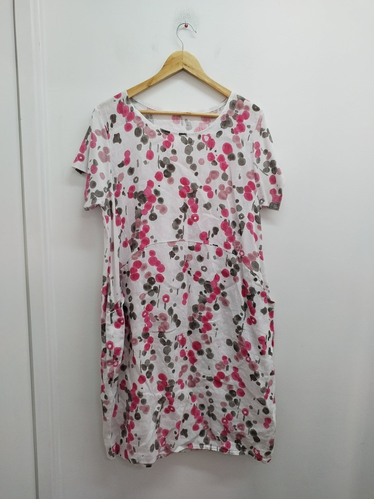 Robe manches courtes blanche à pois Taille L