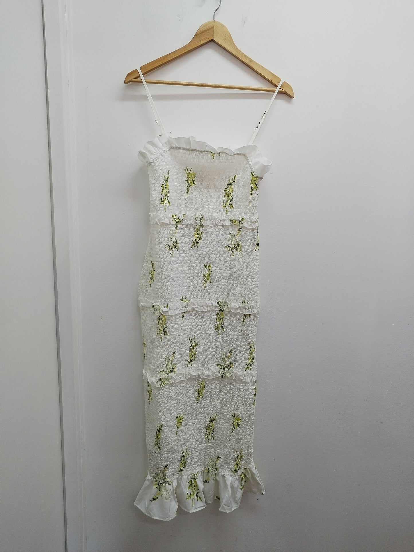 Robe sirène à bretelles Shein blanche fleurie Taille L