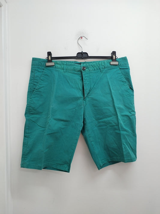 Short Tex vert Taille 48