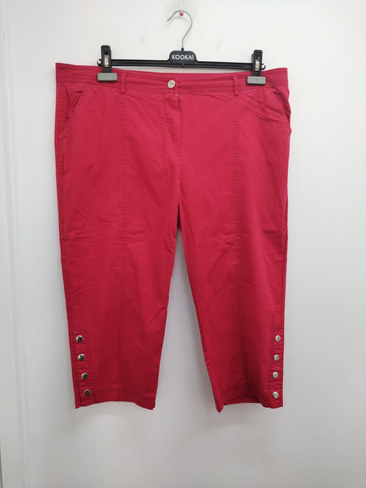 Pantacourt rouge Taille 50