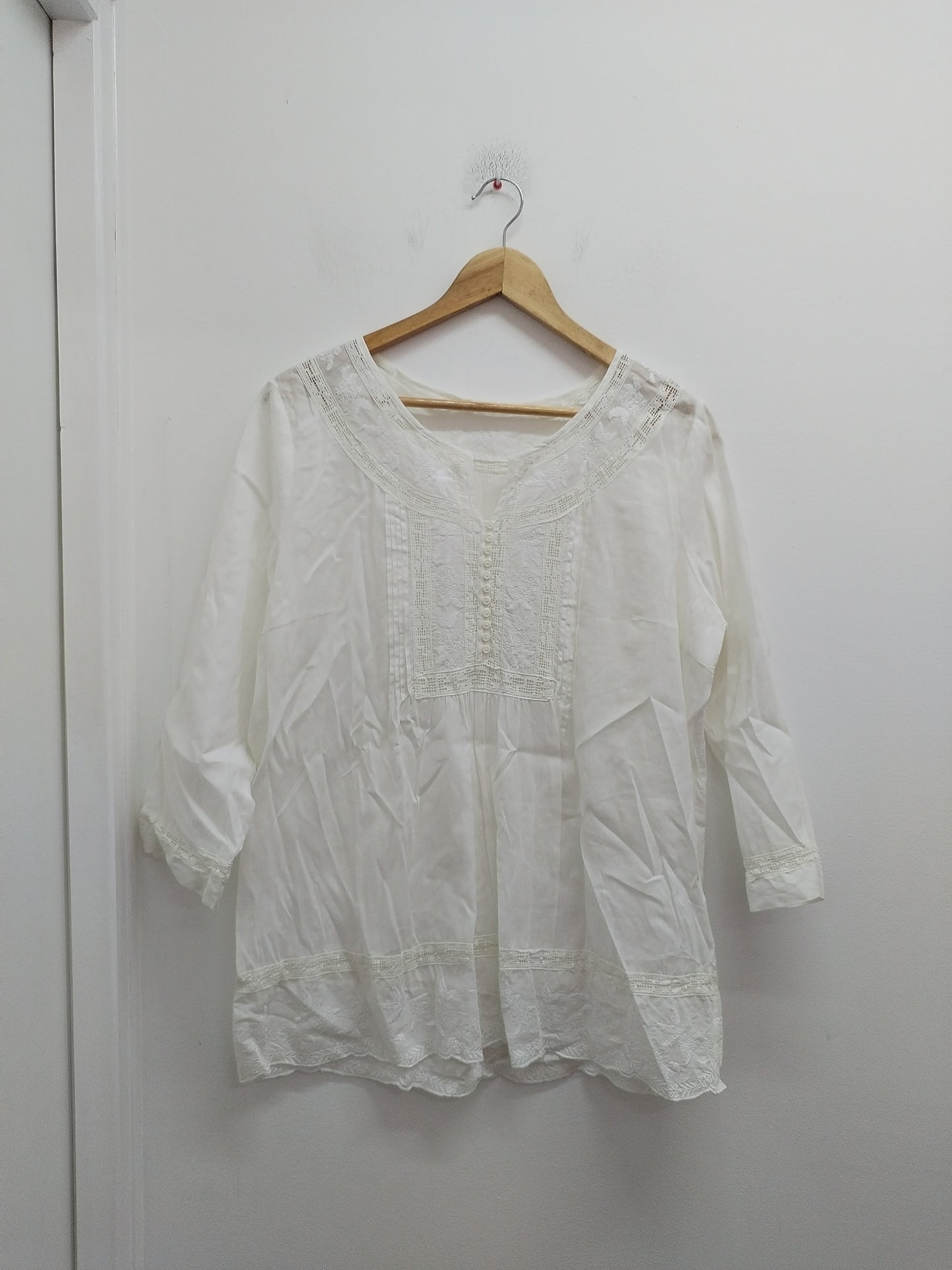Tunique manches 3/4 blanche avec dentelle Taille XL