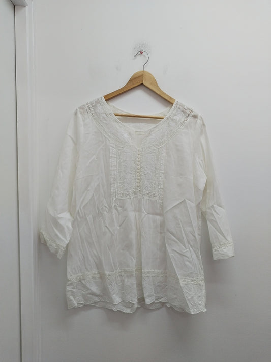 Tunique manches 3/4 blanche avec dentelle Taille XL