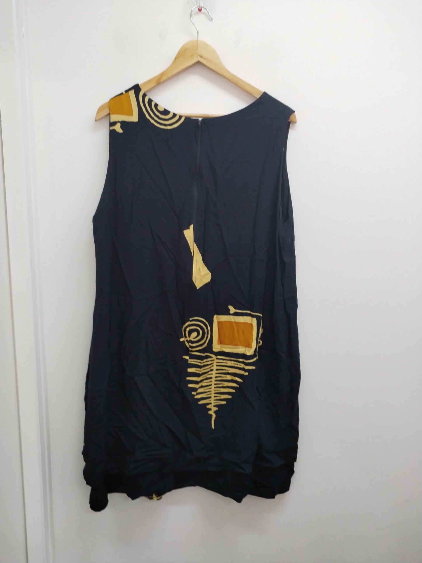 Robe sans manches noire à motifs Taille L