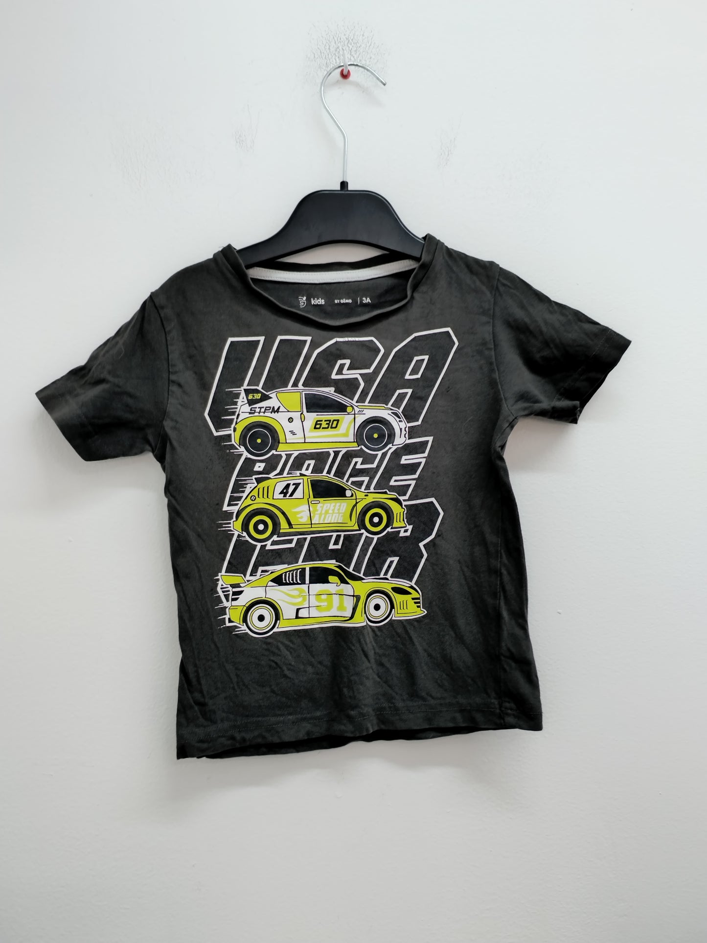 T-shirt Gémo Kids gris anthracite avec impression Taille 3 Ans