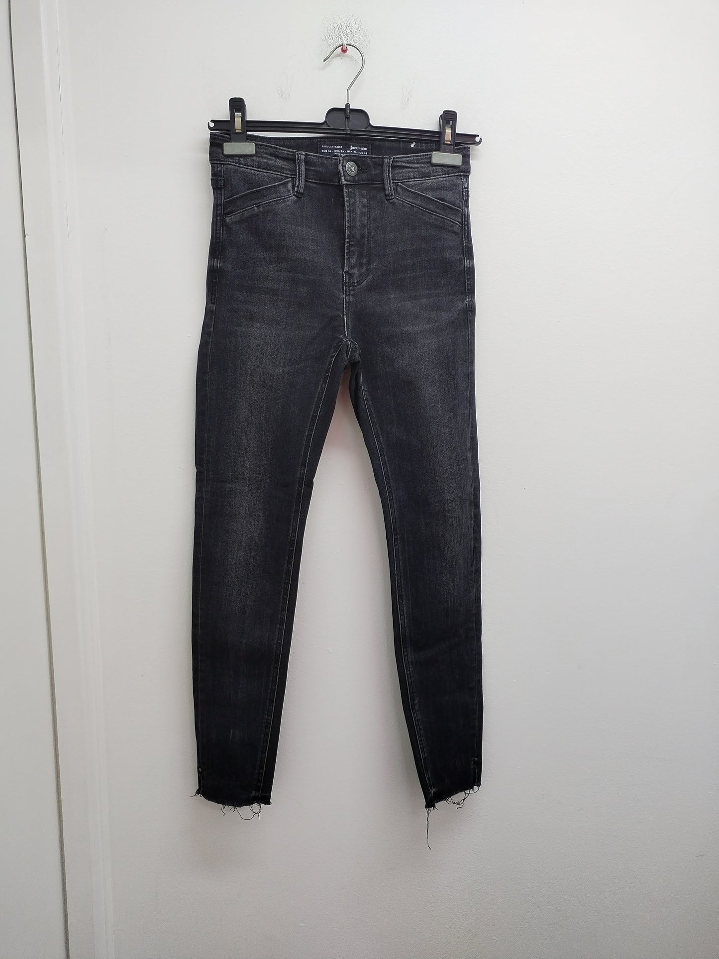 Jeans Stradivarius noir délavé Taille 36