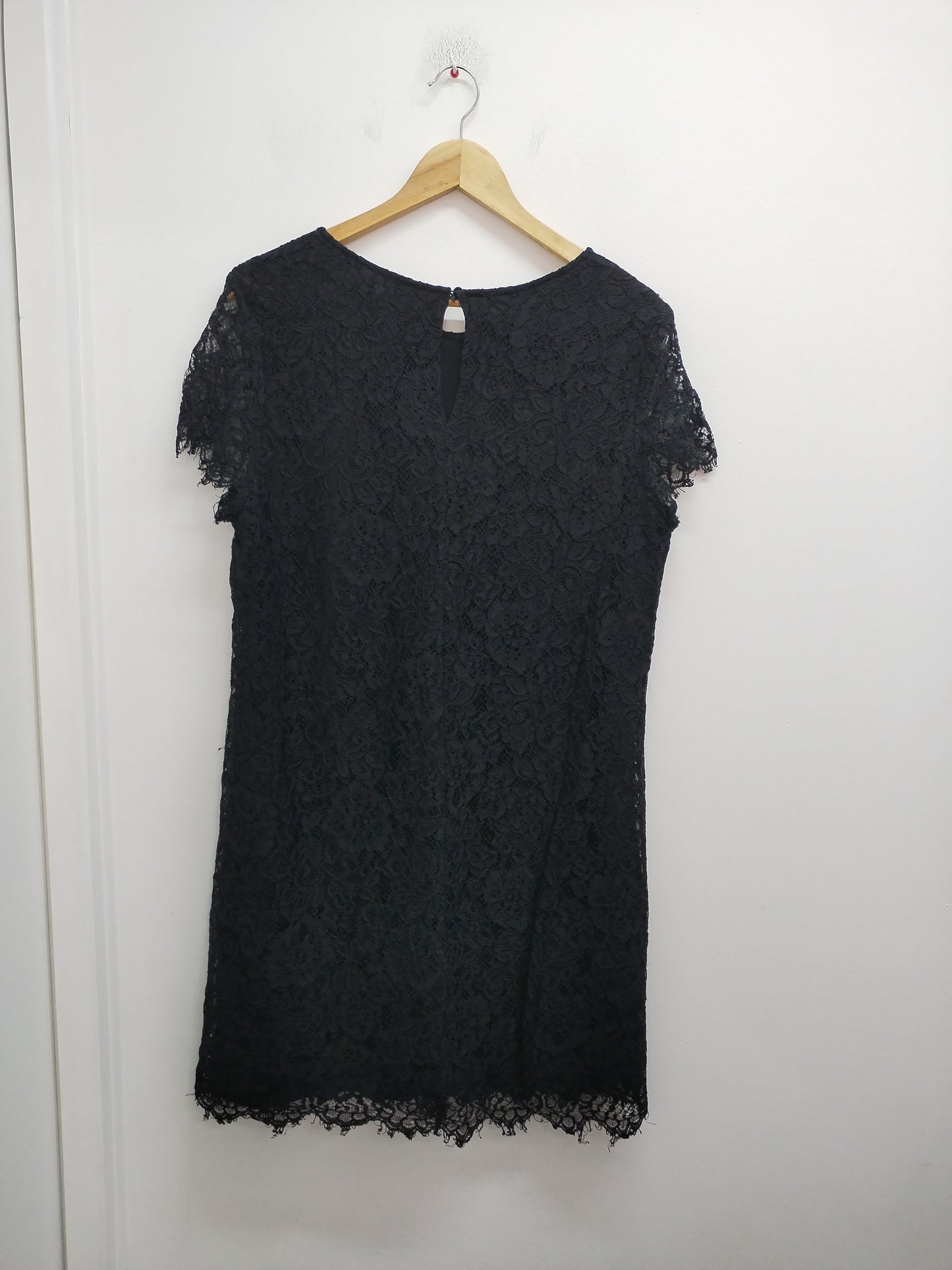 Robe manches courtes Kiabi noire en dentelle Taille 46