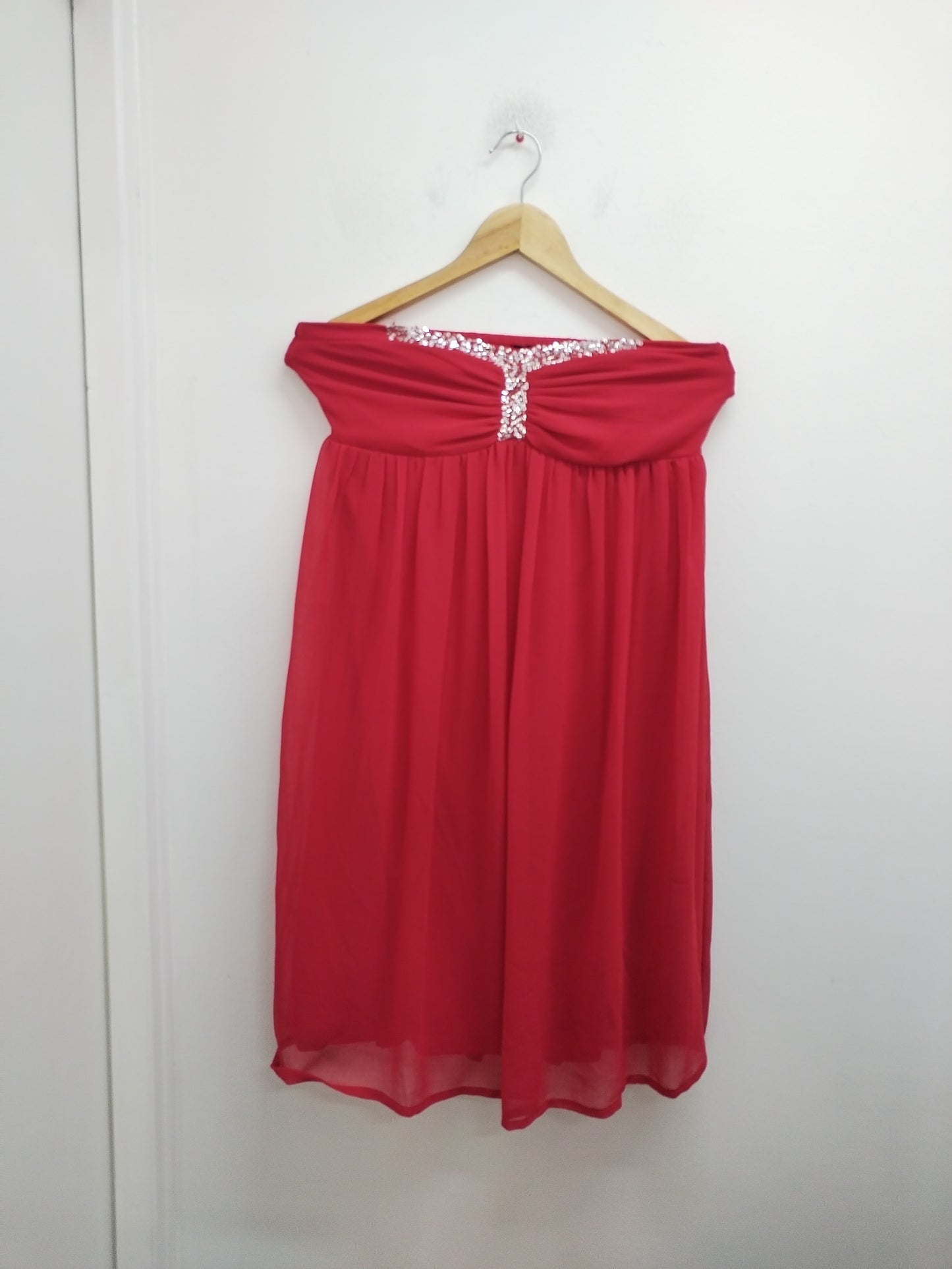 Robe bustier rouge avec sequins Taille M
