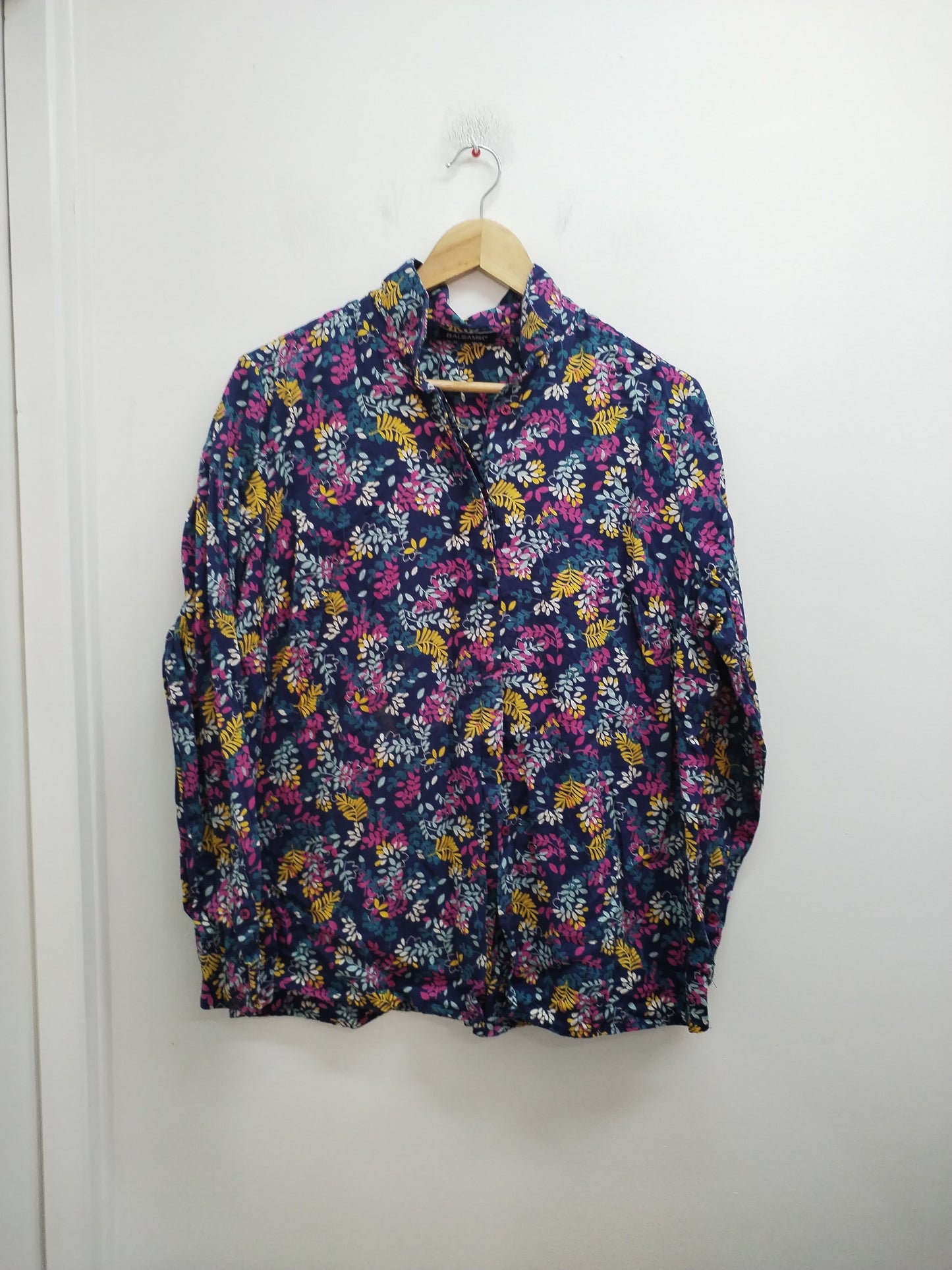 Chemise manches longues Balsamik marine fleurie Taille 48