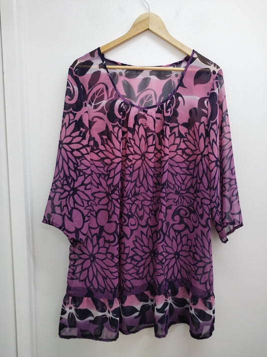 Robe en voile manches 3/4 rose et violette à motifs Taille XL