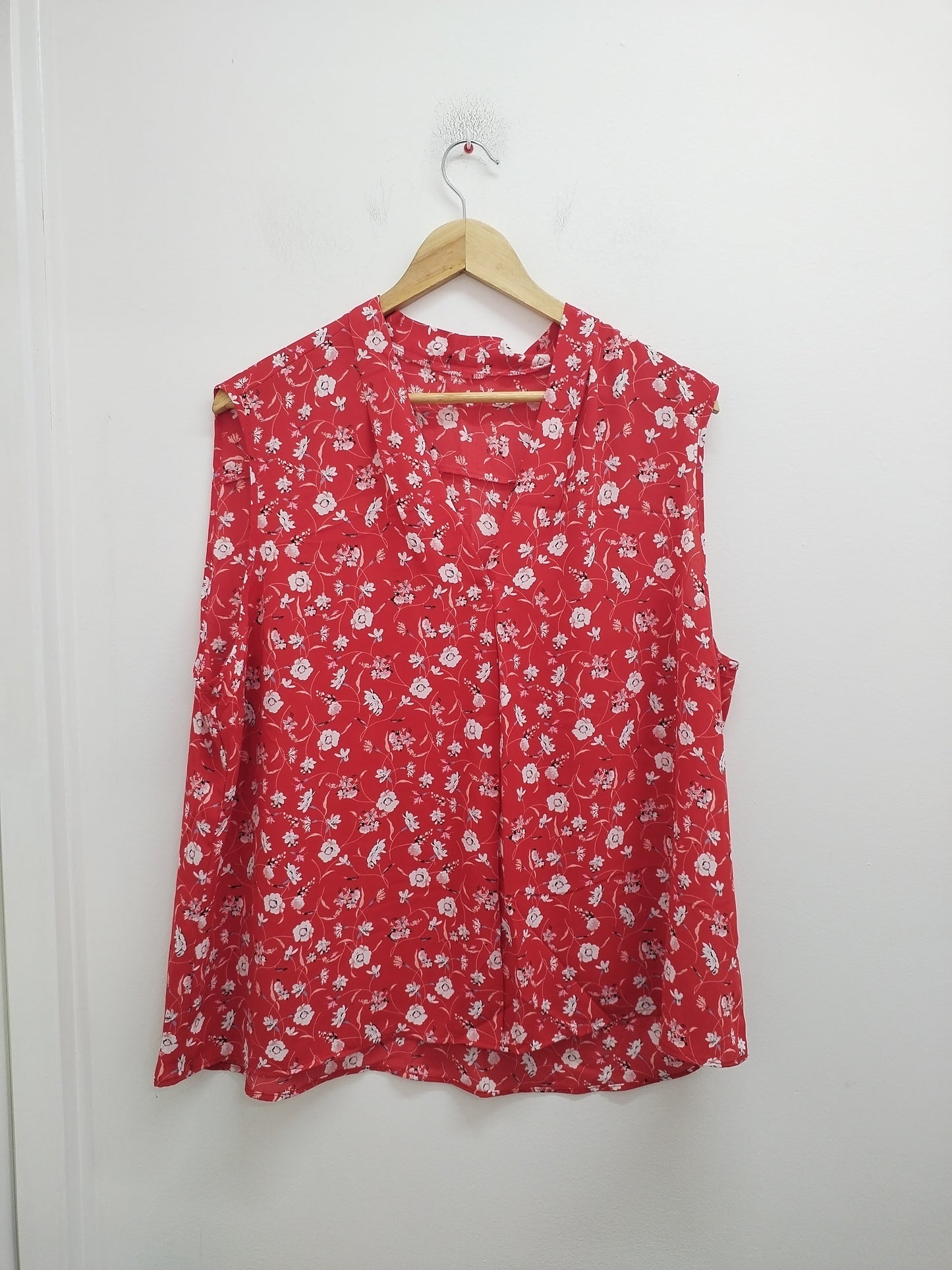 Tunique sans manches rouge fleurie Taille 2XL