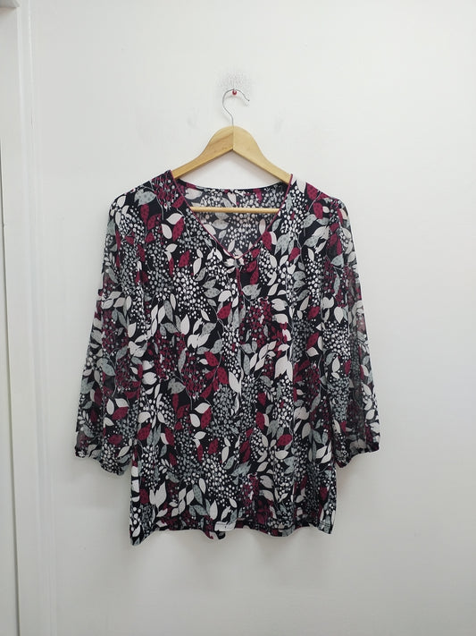 Tunique manches 3/4 noire à motifs blancs, gris et bordeaux Taille XL