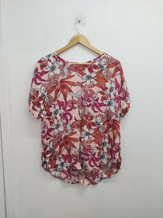 Tunique manches courtes fleurie Taille 46