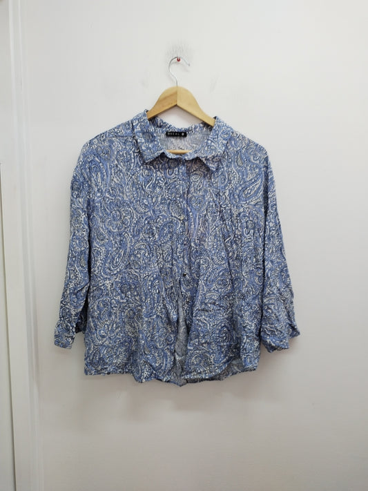 Chemise Bréal manches 3/4 bleue et blanche à motifs Taille 42