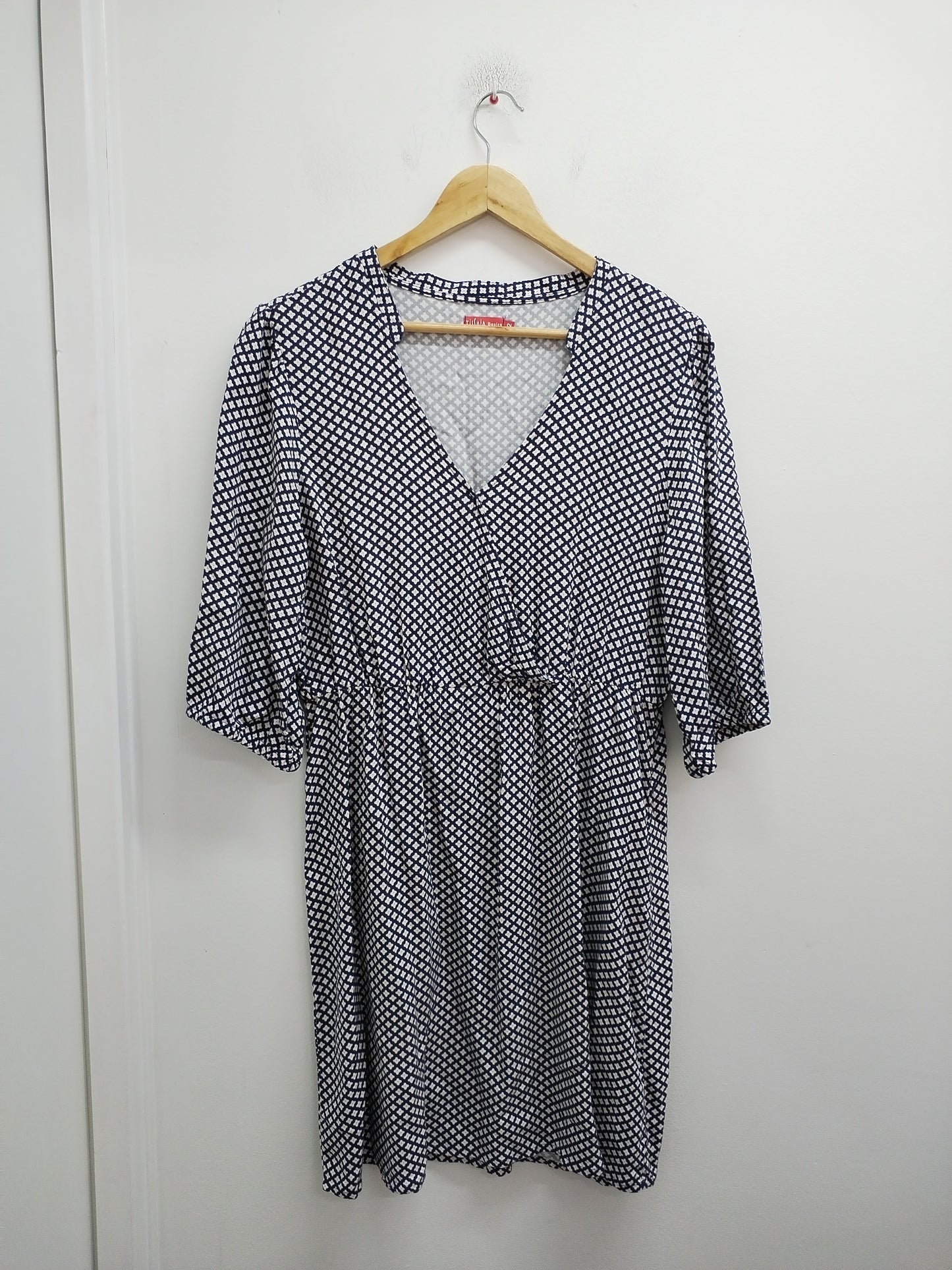 Robe manches 3/4 Tissaia marine fleurie Taille 42
