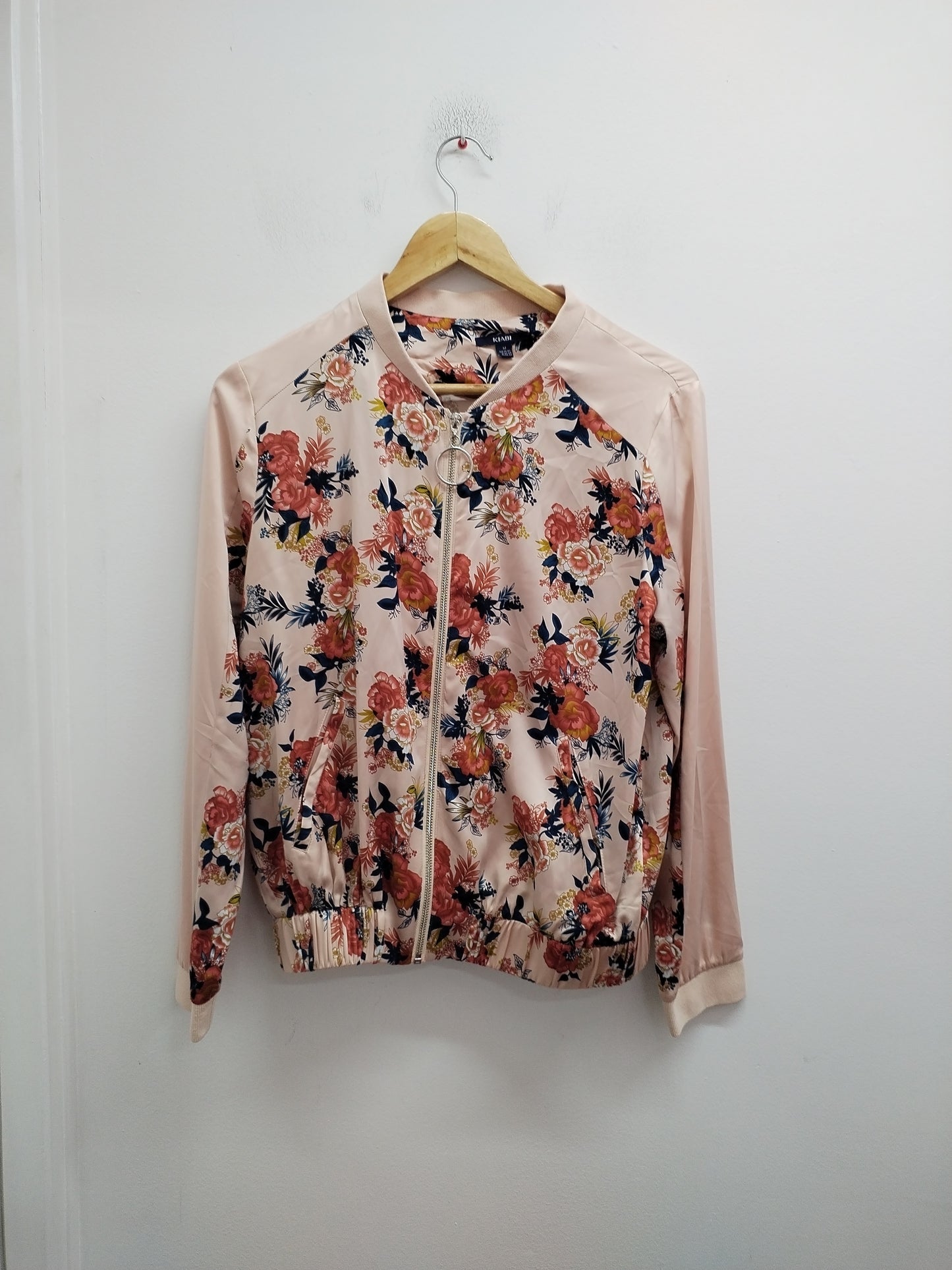 Veste légère Kiabi rose fleurie Taille M