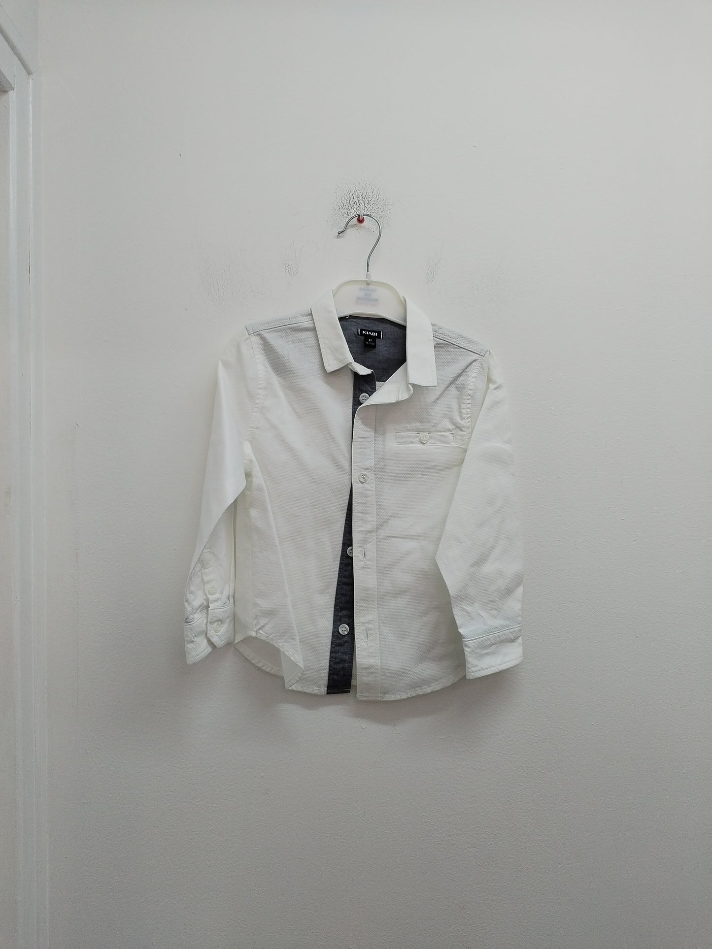 Chemise manches longues Kiabi blanche Taille 4 Ans