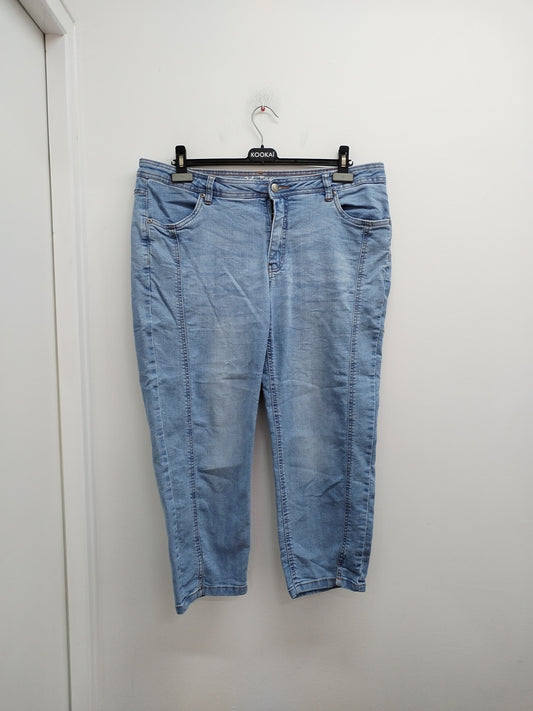 Pantacourt en jeans John Baner bleu clair Taille 48