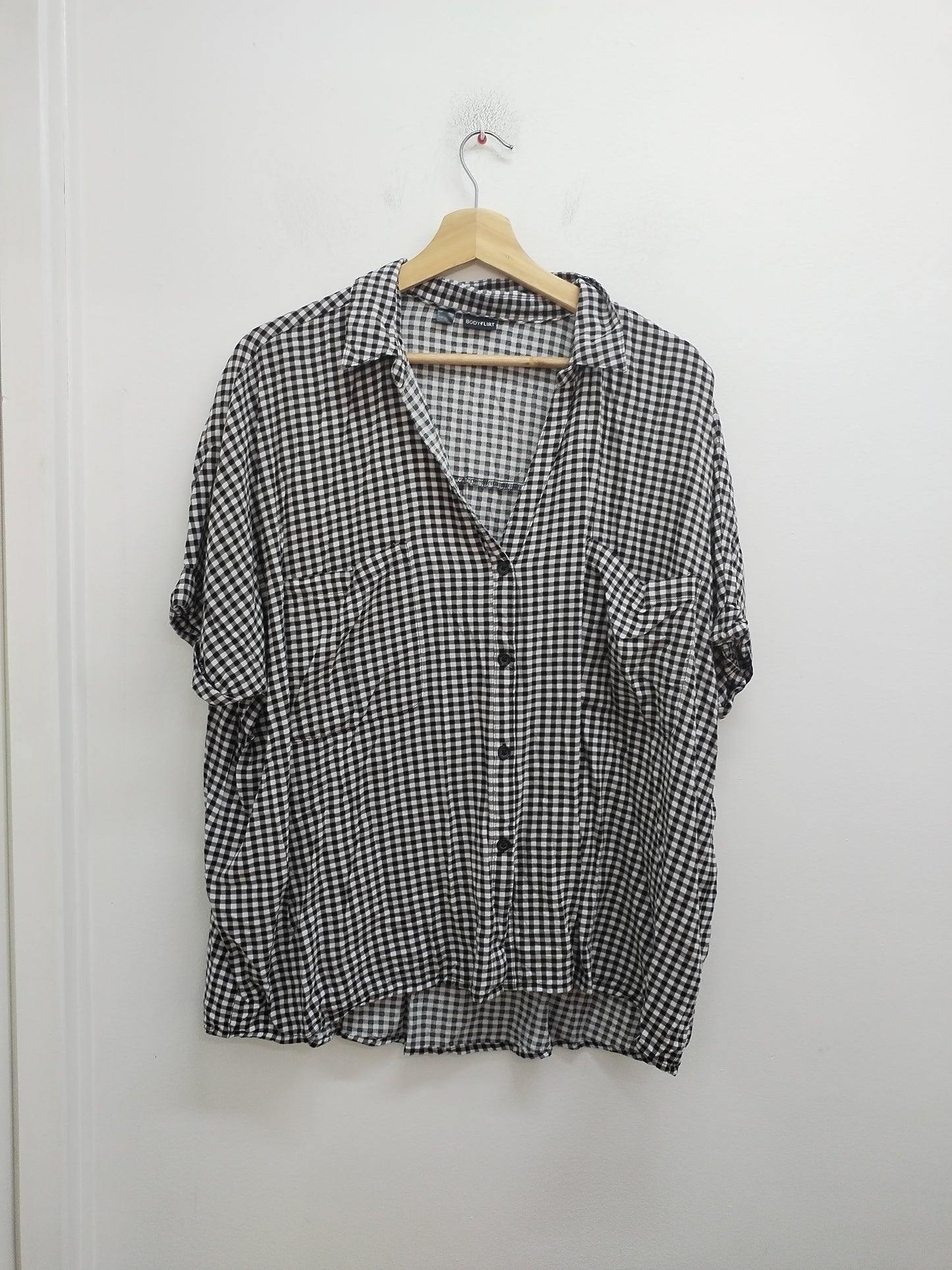 Chemise manches courtes Body Flirt à carreaux noirs et blancs Taille 52