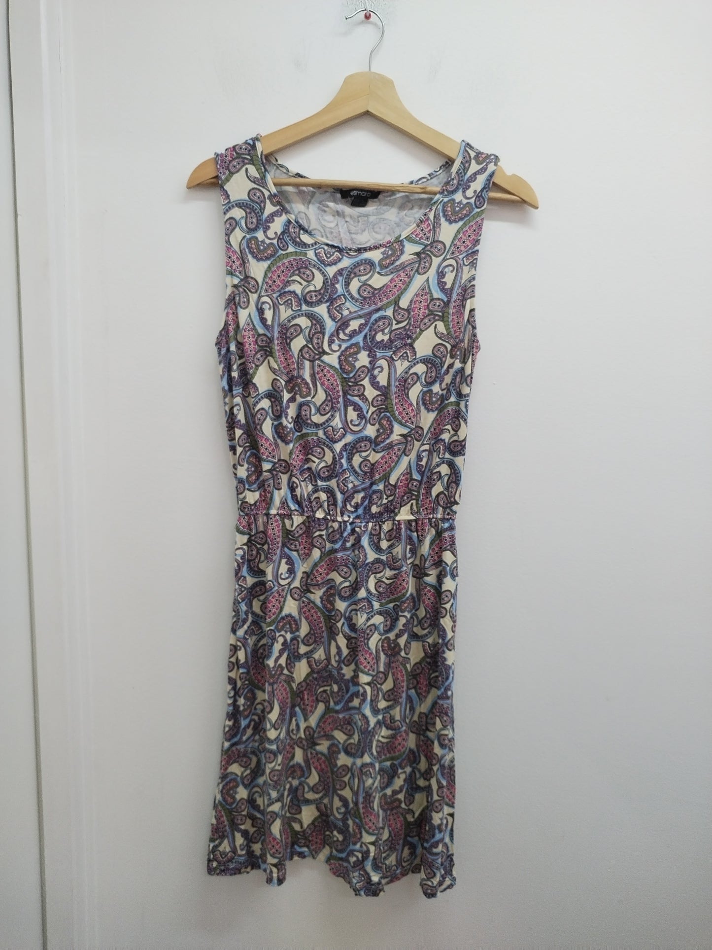 Robe sans manches Esmara beige à motifs Taille L