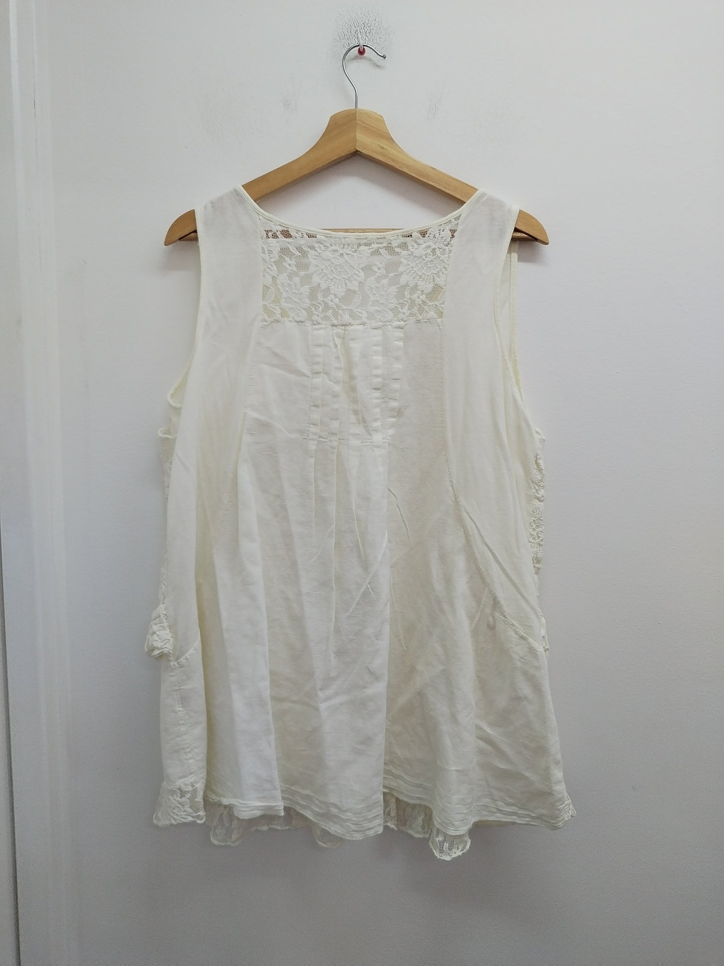 Tunique sans manches blanc cassé avec dentelle Taille XL