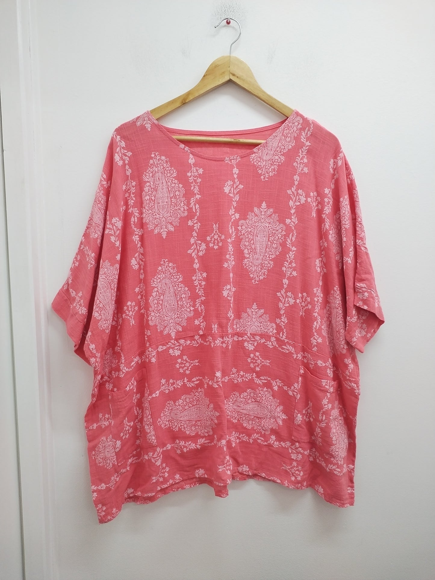Tunique manches courtes corail fleurie Taille 2XL/3XL