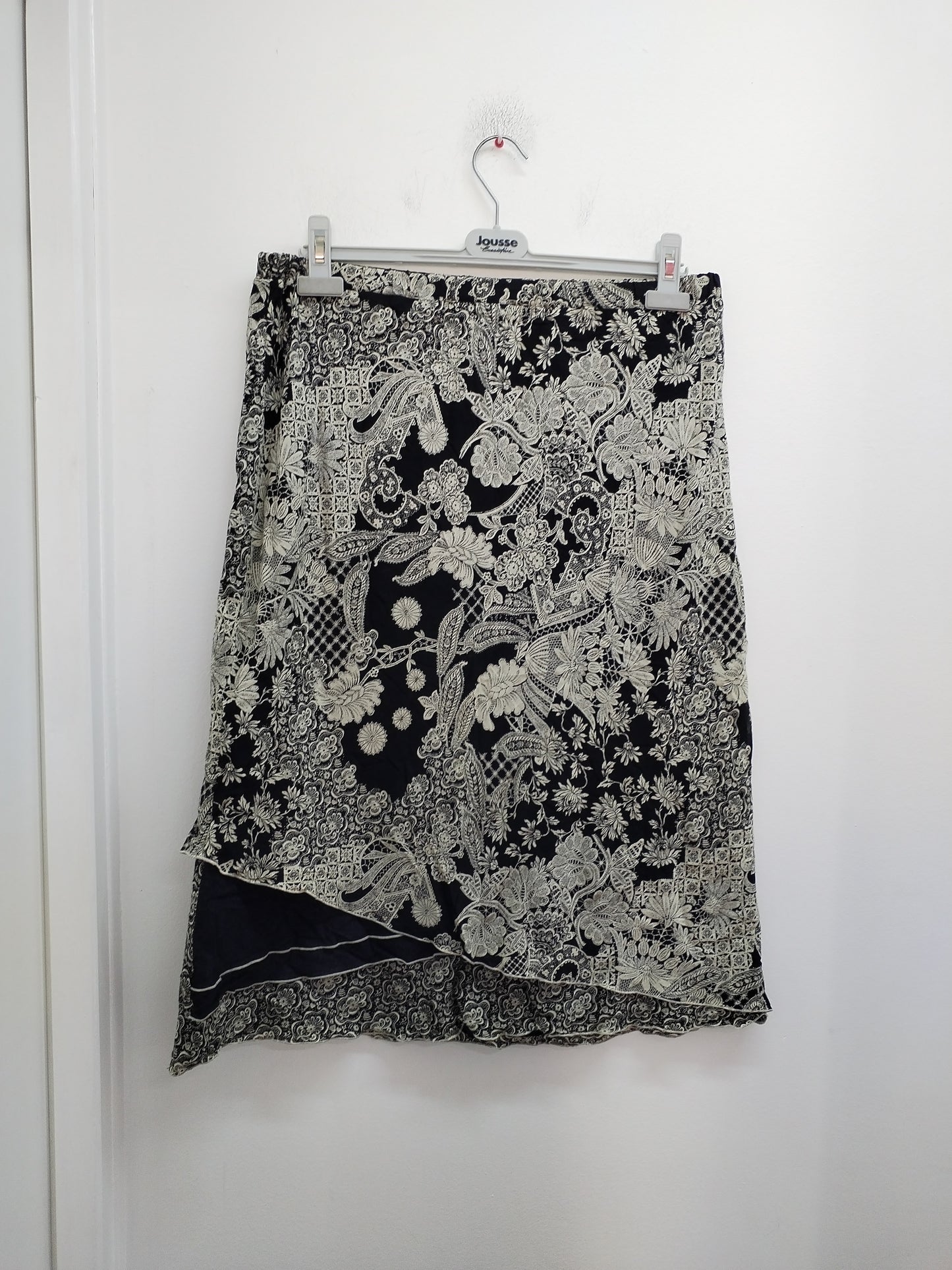 Jupe longue Lisa Chesnay noire et beige à motifs Taille 44