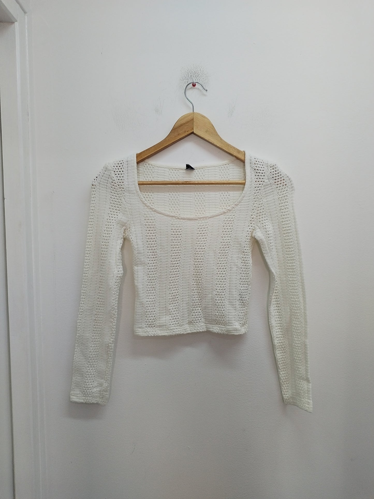 Pull court mailles ajourées Kiabi blanc cassé Taille 12 Ans