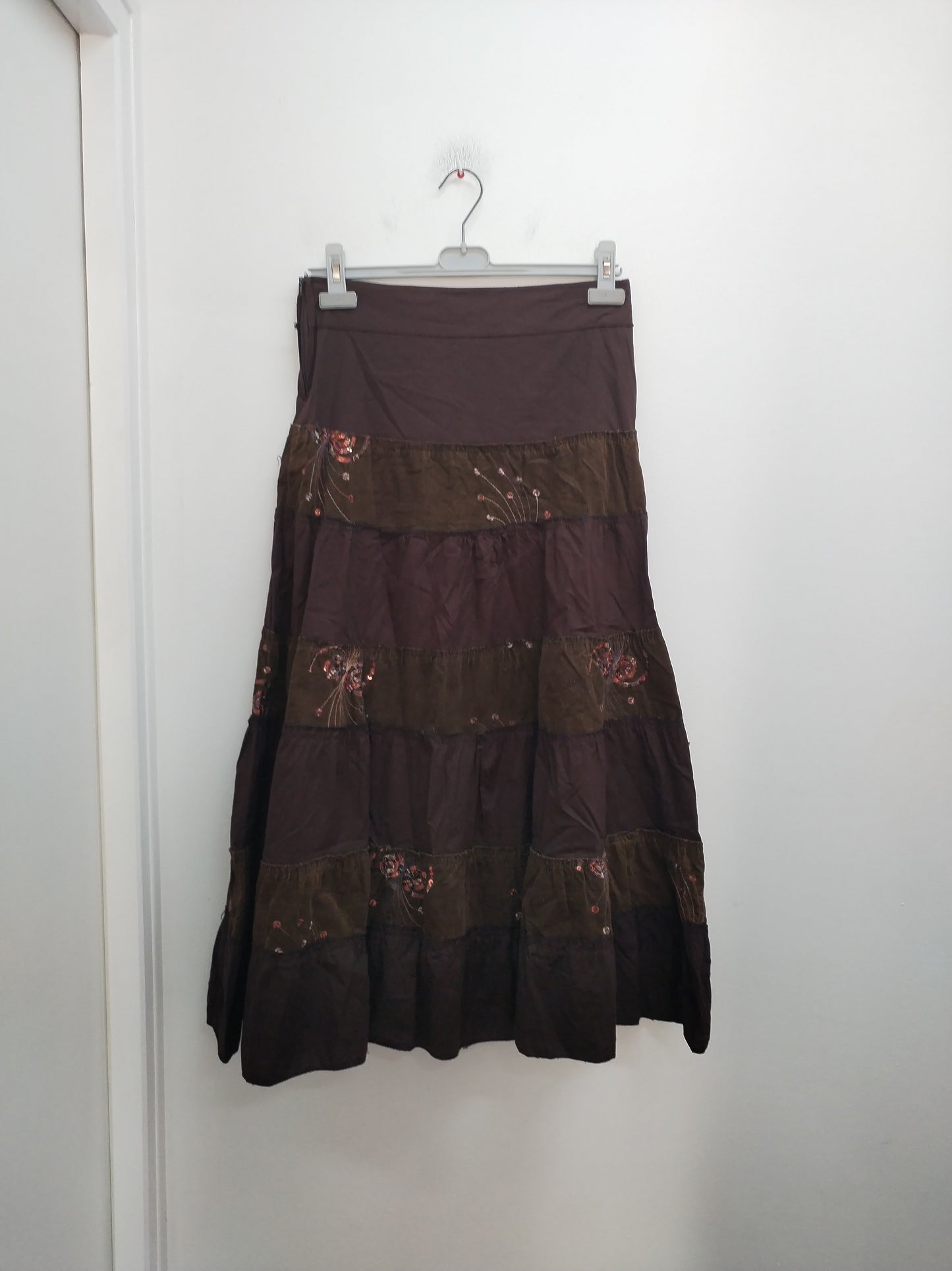 Jupe longue fantaisie marron avec sequins Taille L