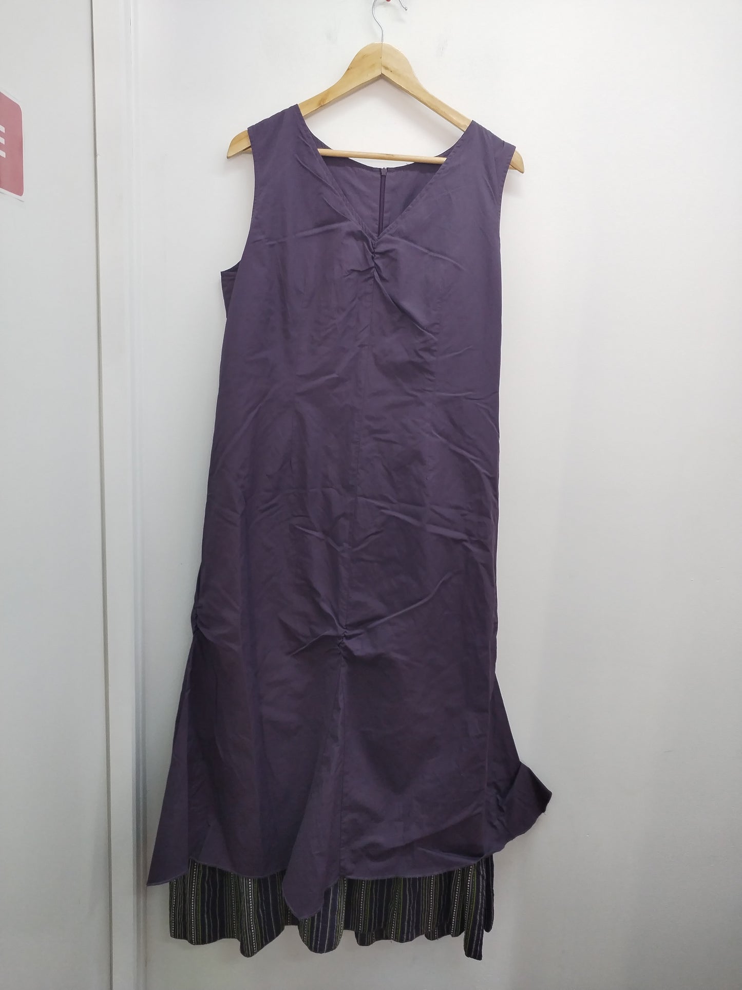 Robe longue sans manches violette Taille 48